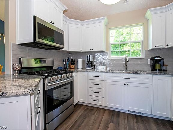 4th image of 1910 Williams Way