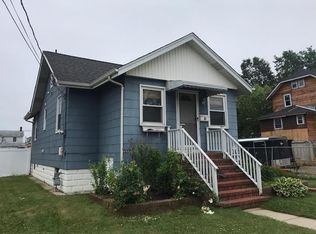 65 Gordon Pl, Freeport, NY 11520