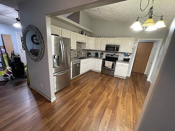 Kitchen after new flooring