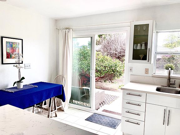 5th image of 11913 Weir St