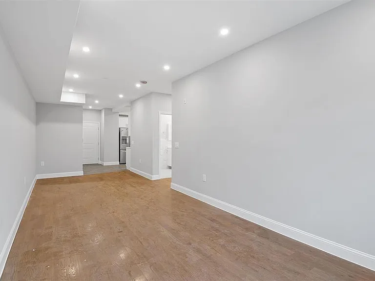 311 W Side Ave #304 — Photo 14