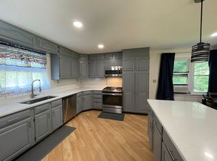 56 Little Mill Rd, Sandown, NH 03873