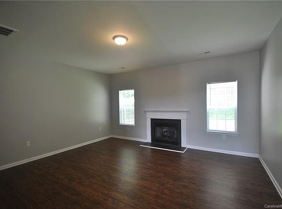 2nd image of 2055 Covered Bridge Ct