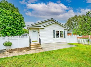 236 Fishel Ave, Riverhead, NY 11901
