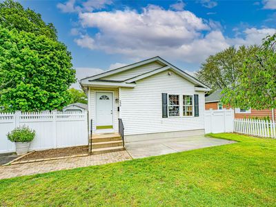 236 Fishel Avenue, Riverhead, NY, 11901