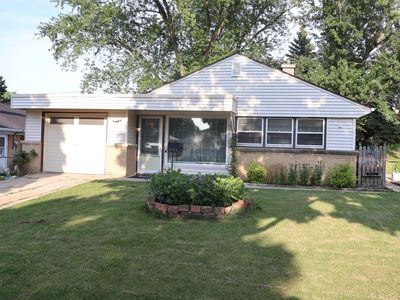 2924 South 57th STREET, Milwaukee, WI, 53219