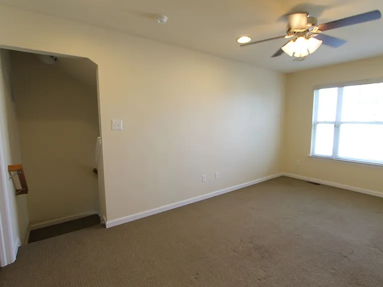 316 Ross Ct — Photo 21