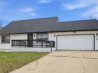 2309 SE 28th Ct, Topeka, KS 66605