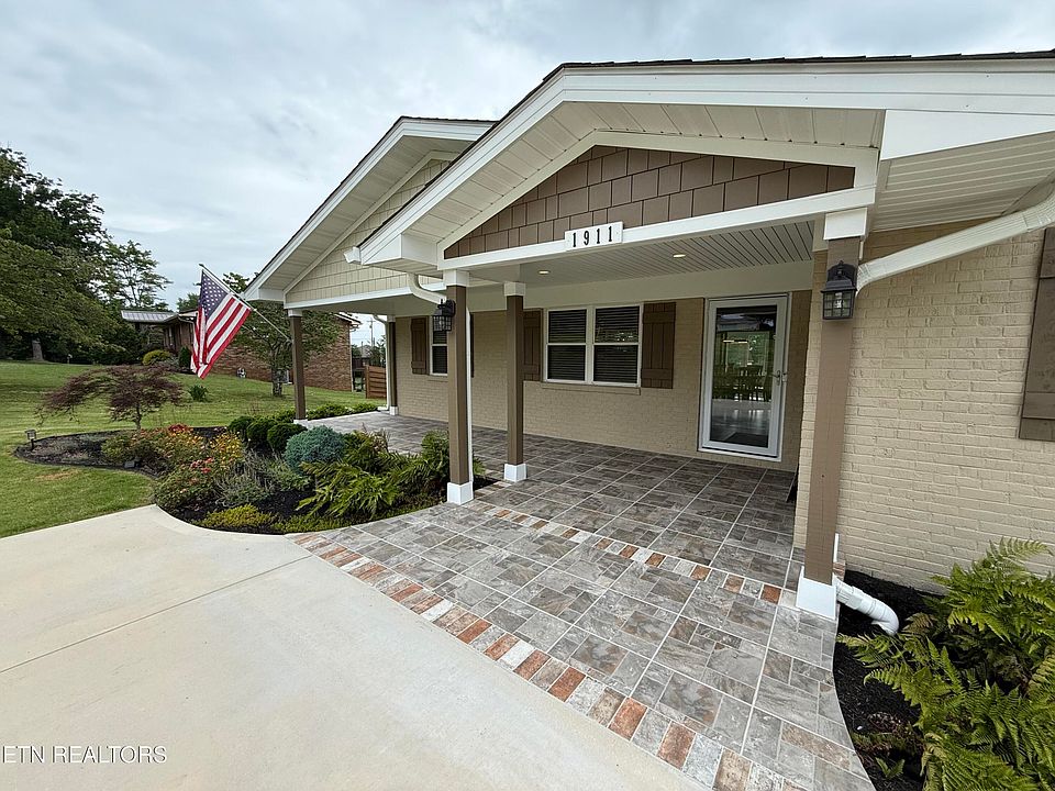 1st image of 1911 Smoky View Cir