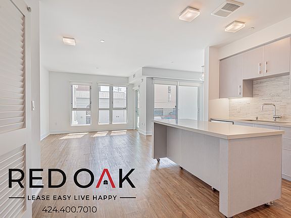 4th image of 1168 1/2 S Barrington Ave #201