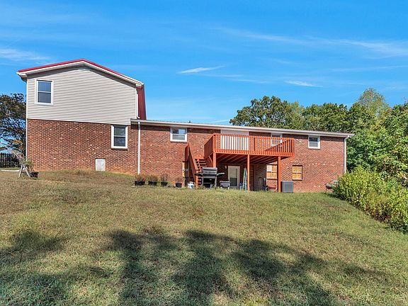 4th image of 1008 Allen Rd