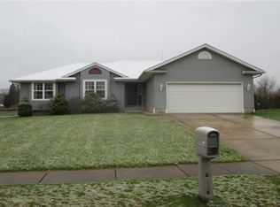 215 Beachwood Dr, Youngstown, OH