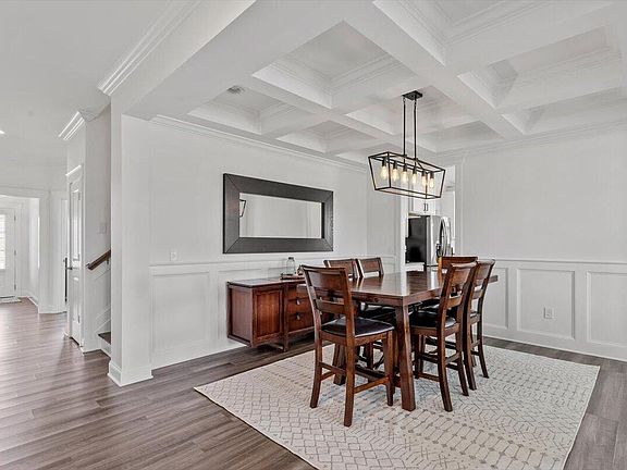 4th image of 337 Brinkley Cir