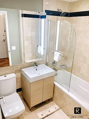 Rented by R New York | media 20