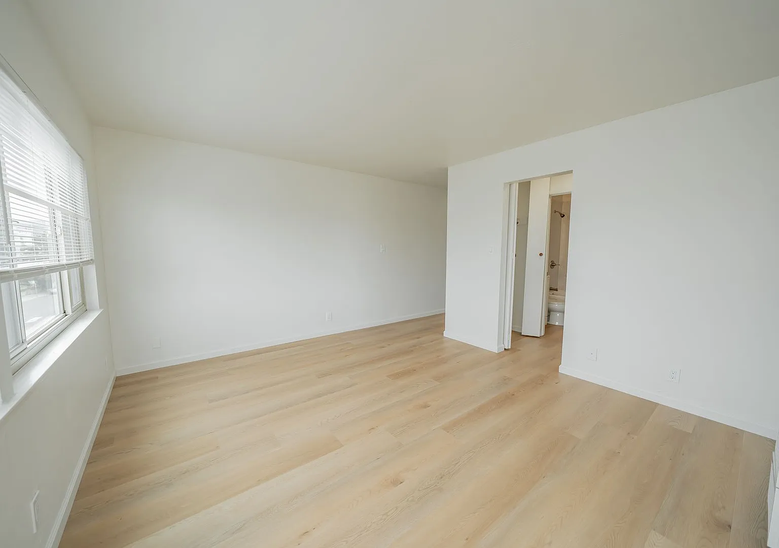 1640 5th Avenue — Photo 3