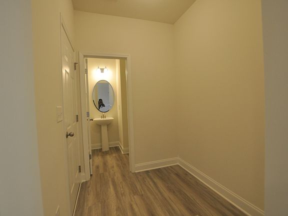 3rd image of 517 Wayland Grove Ln