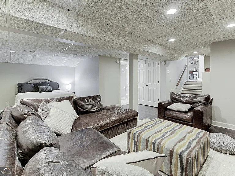 209 Cedar Dr — Photo 23