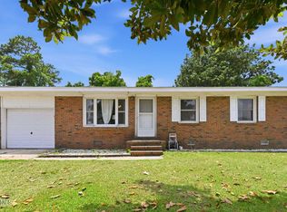 104 Yorkshire Dr, Jacksonville, NC 28546