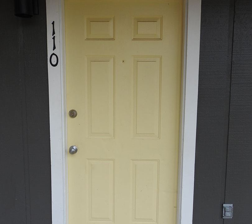 1st image of 1935 W Stone St #202