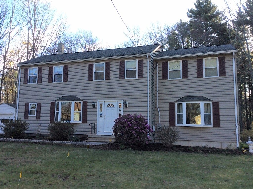 154 Blackstone St, Blackstone, MA 01504 Zillow