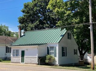 615 S Market St, Waterloo, IL 62298