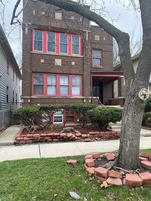 1st image of 10214 S State St #1