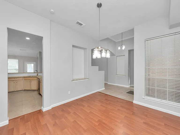 1819 Misty Falls Ln — Photo 3
