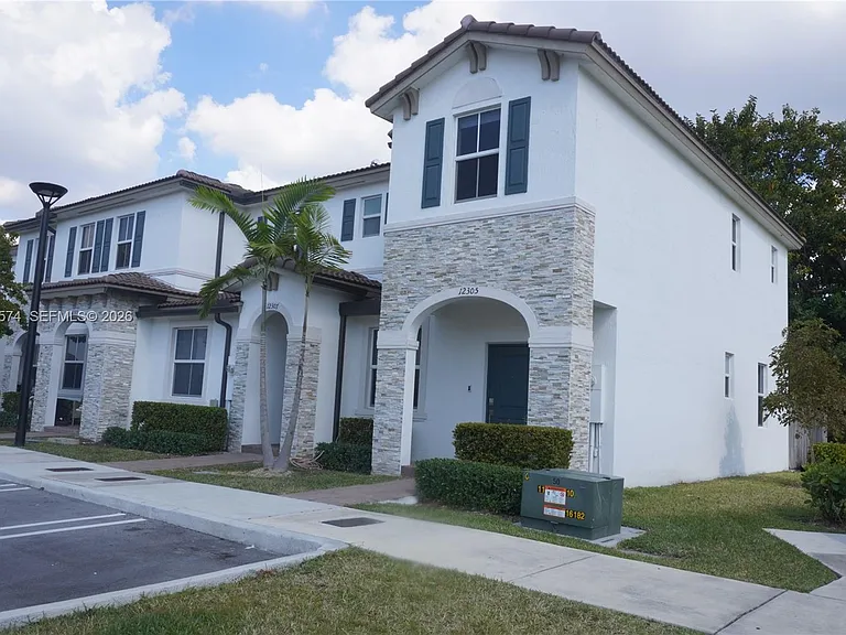 12305 NW 23rd Ct — Photo 2