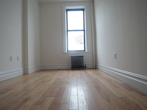 5th image of 2325 30th Ave Fl 2