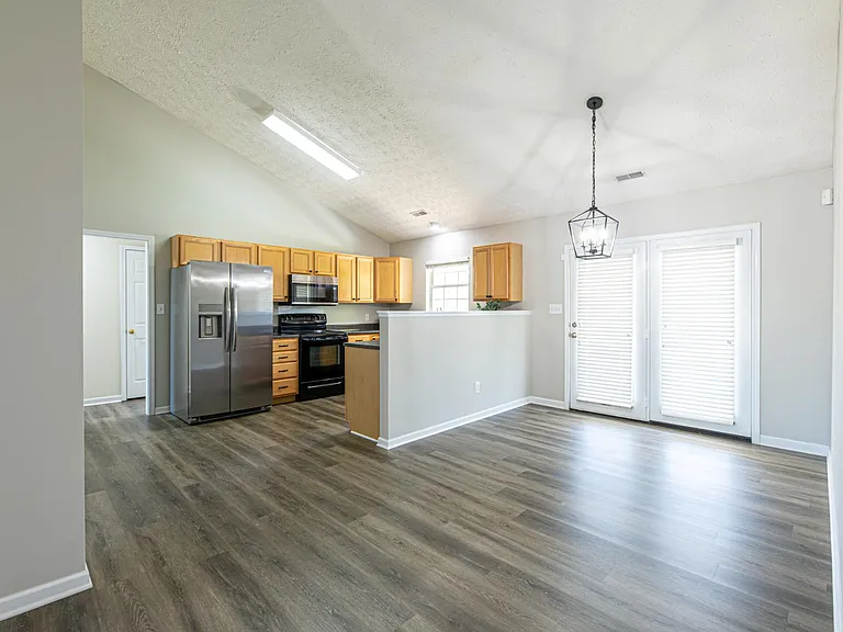1315 Hunters Way Ct — Photo 8