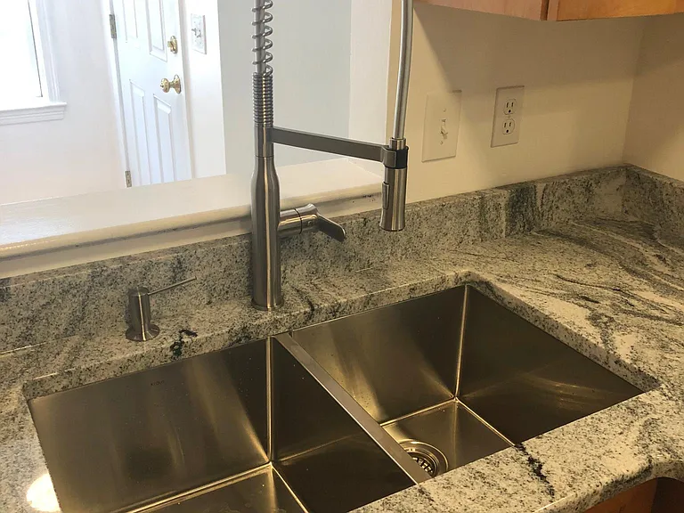 18 Russell Pl — Photo 10