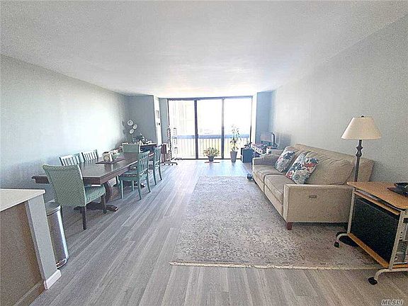 2nd image of 27010 Grand Central Pkwy APT 7Y