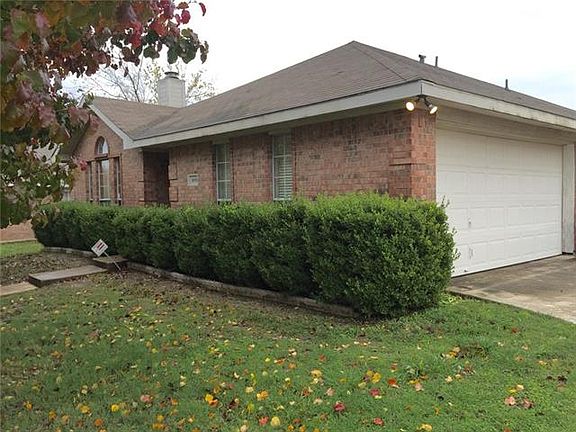3rd image of 1050 Waterview Dr