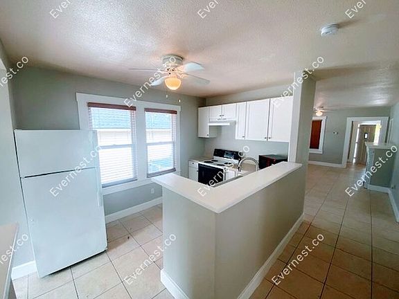 3rd image of 308 W Warren Ave #A