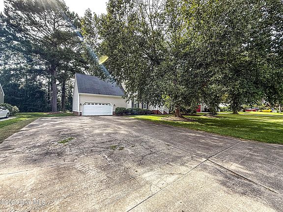 2nd image of 128 S Marion Drive