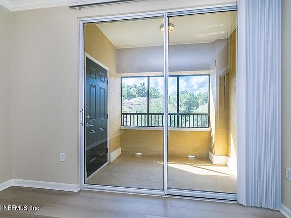 4th image of 8539 GATE Parkway W #1735