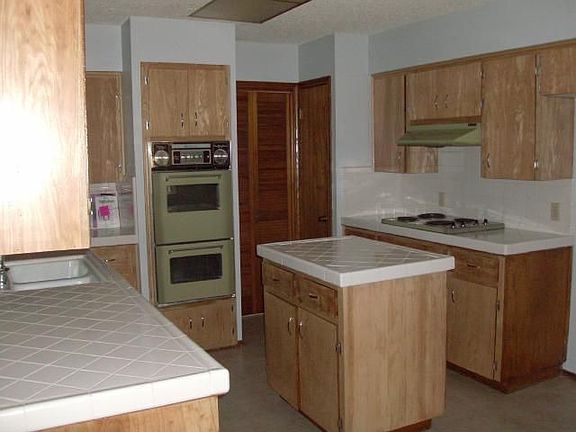 3rd image of 2300 Toulouse Dr