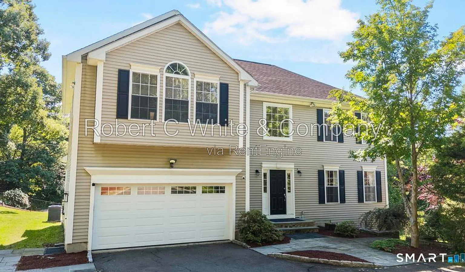 4 bed, 3.5 bath, 3948 sqft, $4,035 — Photo 2