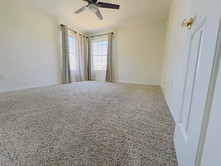 231 W Horizon Ridge Pkwy #927 — Photo 27