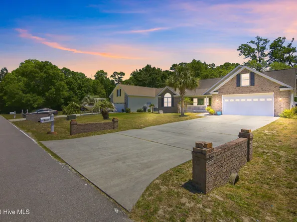 9099 Oak Ridge Plantation Drive SW, Calabash, NC 28467