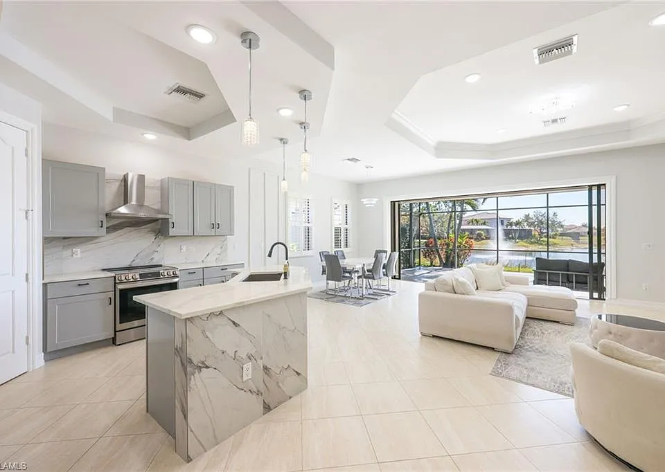 1419 Serrano Cir