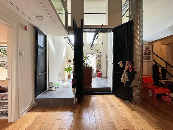 2nd image of 431 Fairmount Ave APT 1E