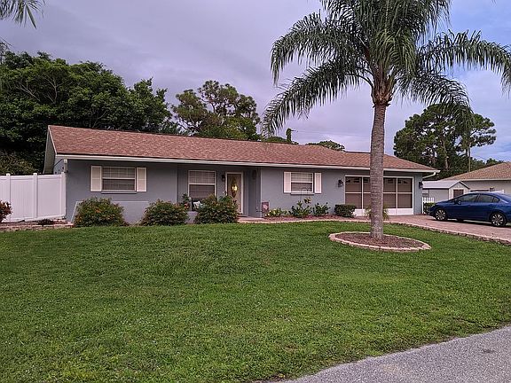 2nd image of 3160 Siesta Dr