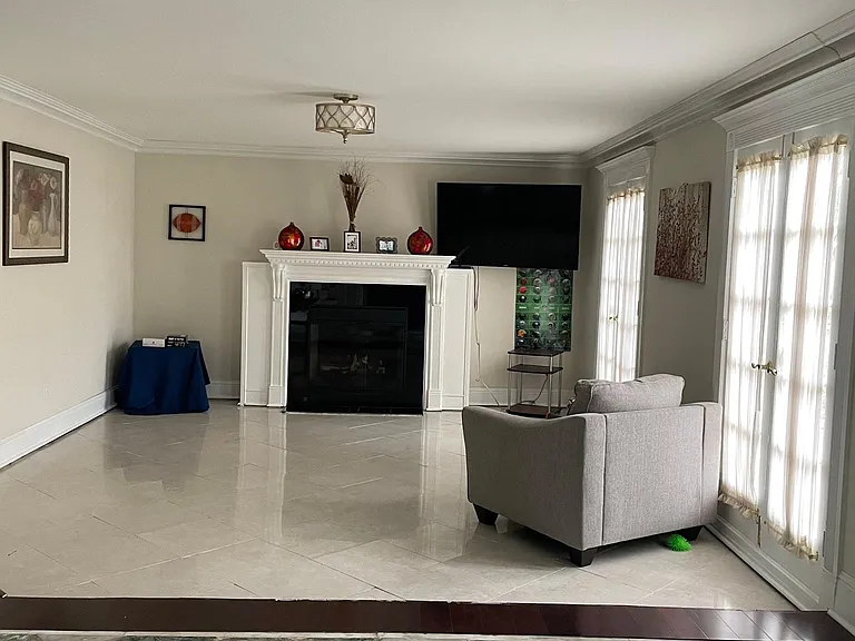 6831 Lake Willow Dr — Photo 5