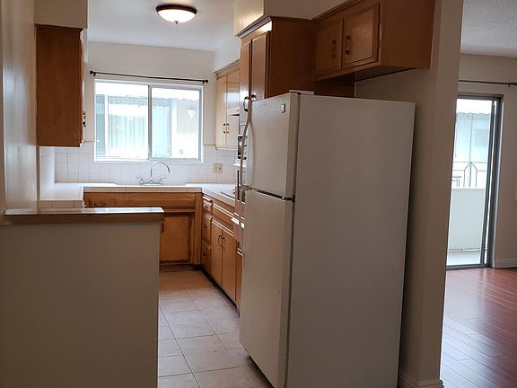 4th image of 1005 N Curson Ave APT 8