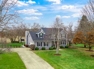 51 Fox Glen Dr W, Yorkville, IL 60560