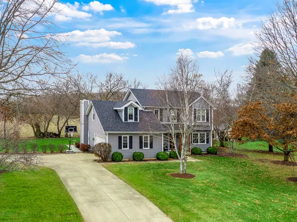 51 Fox Glen Dr W, Yorkville, IL 60560