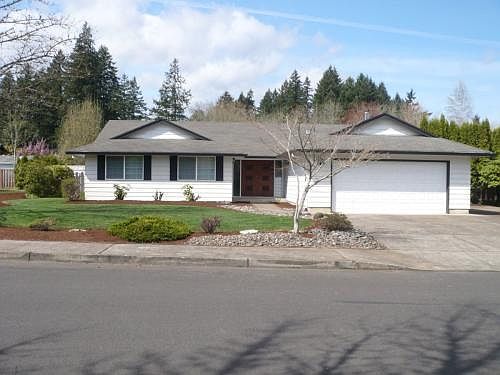 1st image of 1013 NE 6th Dr