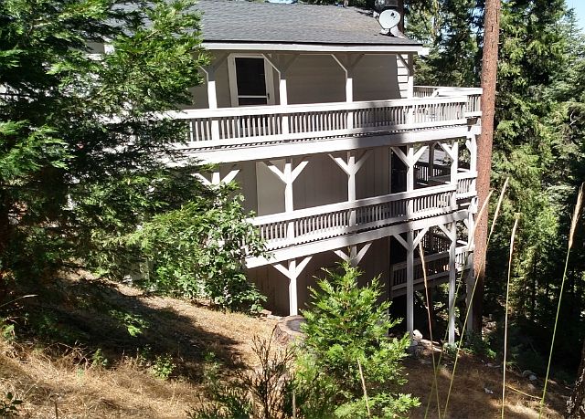 1st image of 646 Buckingham Sq