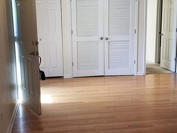 5th image of 736 S Kedzie Ave #1